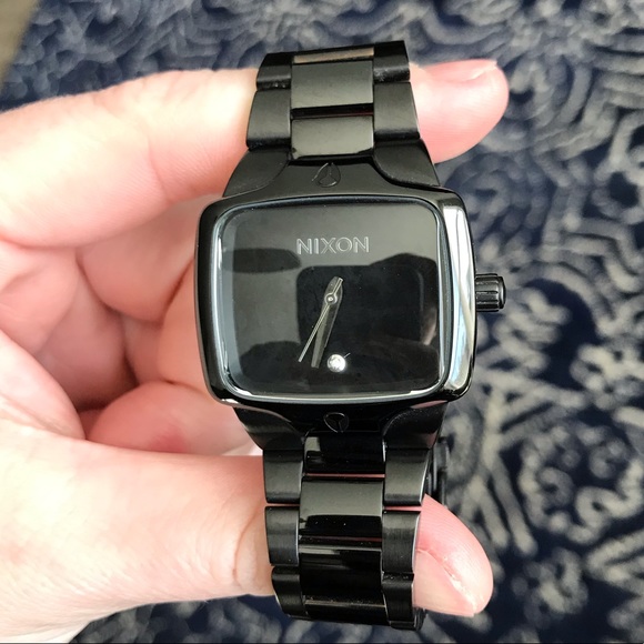 NIXON The small prayer ザスモールプレイヤー NIXON The small prayer ザスモールプレイヤー Nixon 'The Small